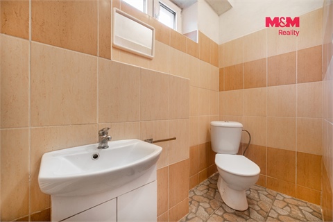 Prodej rodinného domu, 210 m² 10
