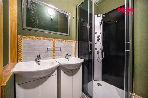 Prodej rodinného domu, 210 m² 22