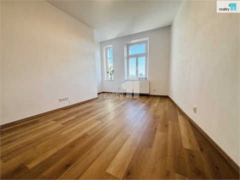 Pronájem bytu 1+1, 37 m² 0