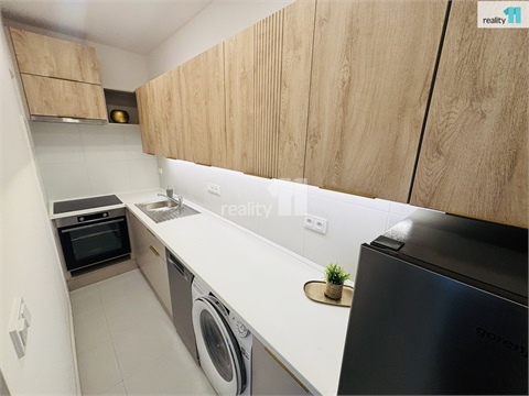 Pronájem bytu 1+1, 37 m² - 4