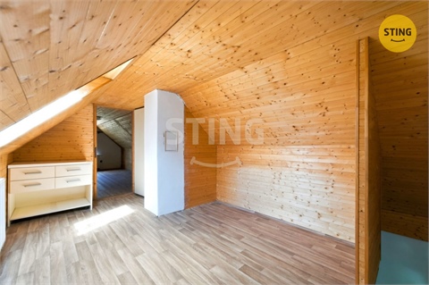 Prodej rodinného domu, 200 m² - 10