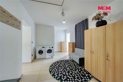 Prodej rodinného domu, 280 m² - 10