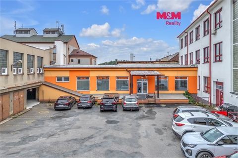 Pronájem obchodních prostor, 498 m² 0