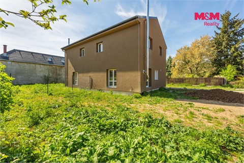 Prodej rodinného domu, 97 m² 2