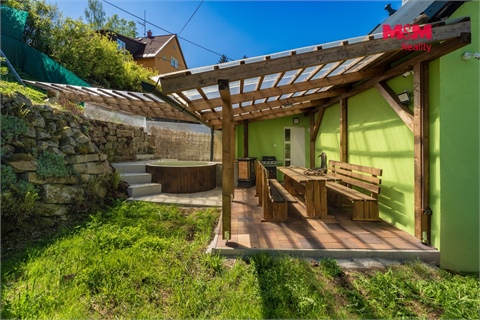 Prodej rodinného domu, 158 m² - 0