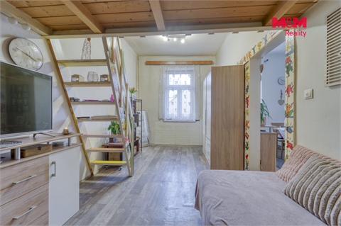 Pronájem bytu 1+1, 32 m² - 0