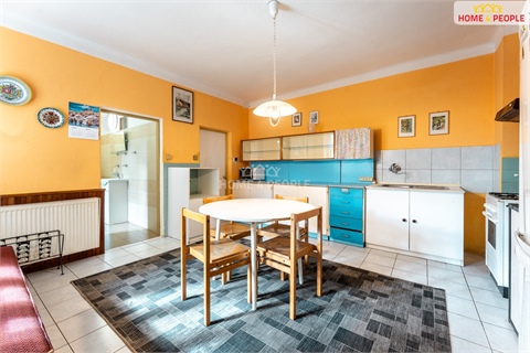 Prodej rodinného domu, 290 m² - 6
