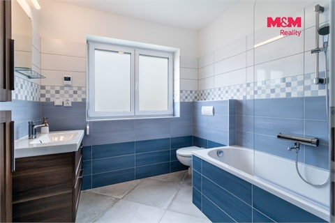 Pronájem rodinného domu, 122 m² - 0