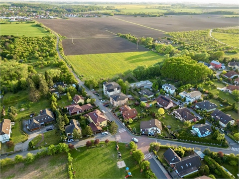 Prodej bytu 3kk, 56 m² - 28