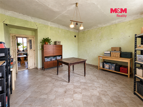 Prodej rodinného domu, 300 m² 14