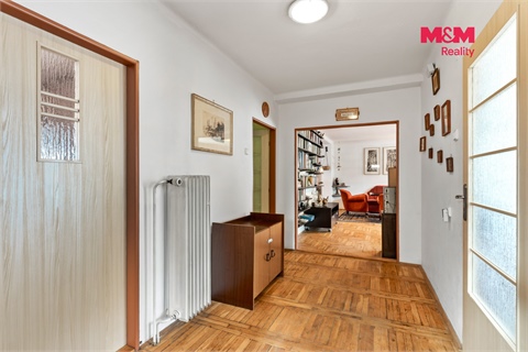 Prodej rodinného domu, 180 m² - 10
