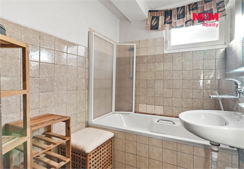 Prodej rodinného domu, 180 m² 18