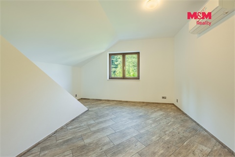 Prodej rodinného domu, 198 m² 10