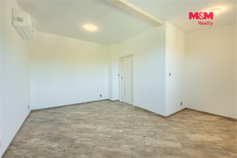 Prodej rodinného domu, 198 m² - 6