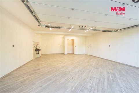 Prodej rodinného domu, 198 m² 14