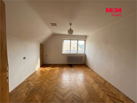 Prodej rodinného domu, 180 m² - 2