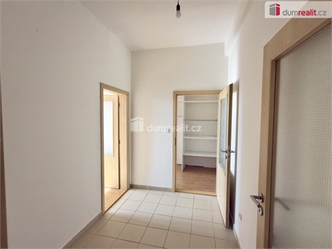 Pronájem bytu 4kk, 100 m² 16