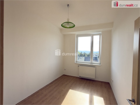 Pronájem bytu 4kk, 100 m² 14