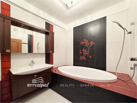 Pronájem bytu 5kk, 120 m² - 14