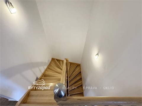 Pronájem bytu 5kk, 120 m² 12