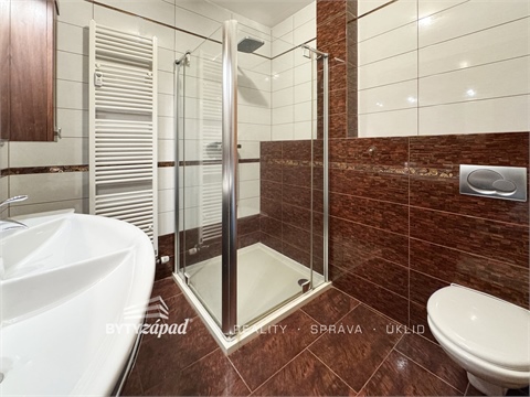 Pronájem bytu 5kk, 120 m² 6