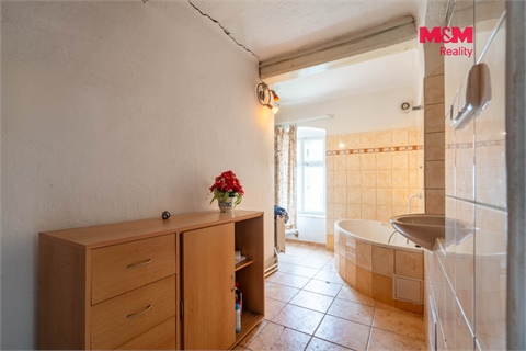 Prodej rodinného domu, 182 m² - 6