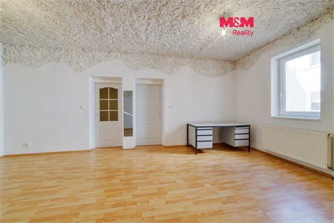 Pronájem bytu 3+1, 81 m² 0