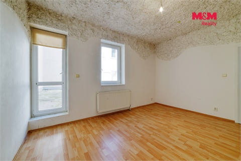 Pronájem bytu 3+1, 81 m² - 18