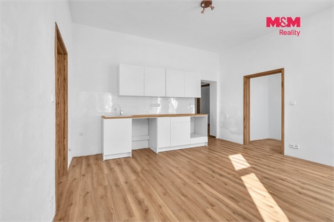 Prodej bytu 4kk, 87 m² - 0