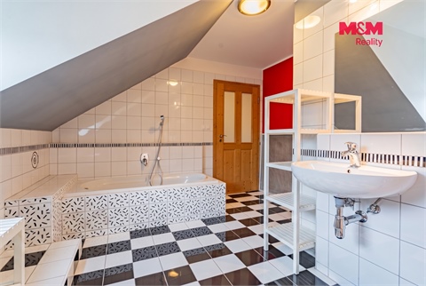 Prodej rodinného domu, 125 m² - 16