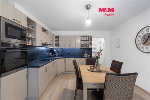 Prodej rodinného domu, 230 m² 0
