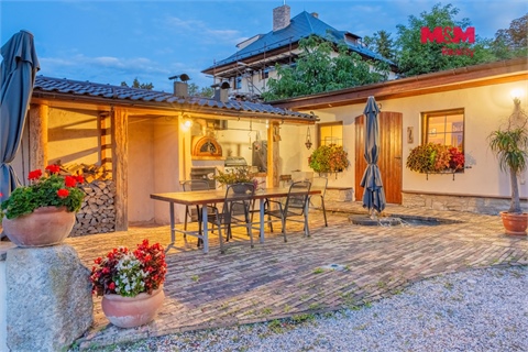 Prodej rodinného domu, 178 m² 2
