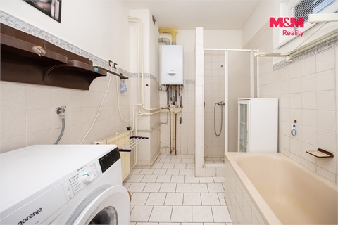 Prodej rodinného domu, 145 m² - 6