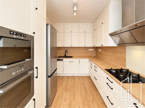 Pronájem bytu 3+1, 95 m² - 0