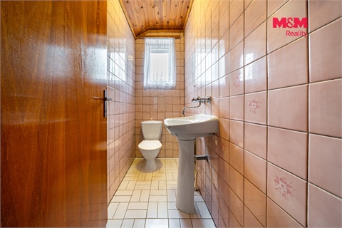 Prodej rodinného domu, 700 m² - 8