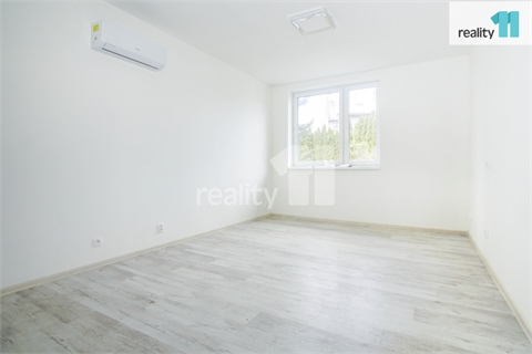 Pronájem bytu 1kk, 25 m² - 2