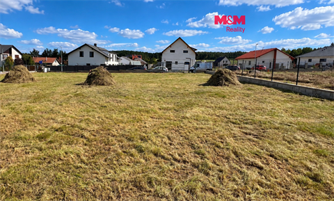 Prodej stavebního pozemku, 1 036 m² 0