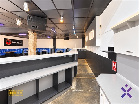 Pronájem komerčního objektu, 200 m² 2