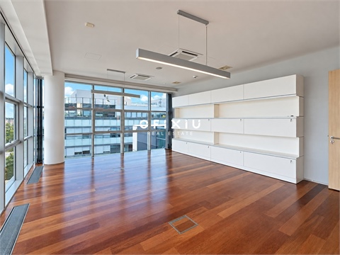 Pronájem kanceláře, 589 m² - 14