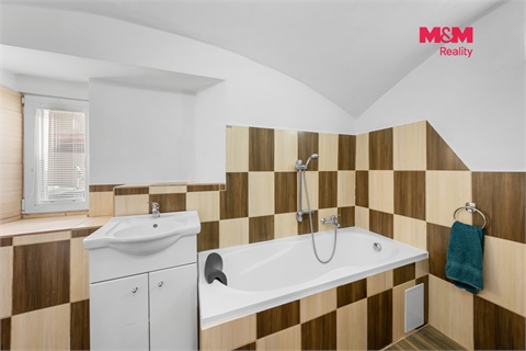 Prodej rodinného domu, 253 m² 24