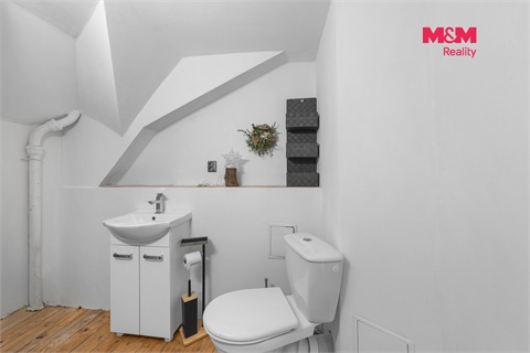 Prodej rodinného domu, 253 m² 12