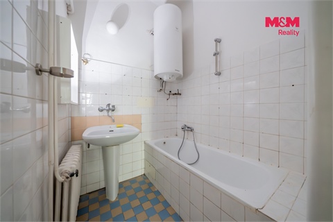 Prodej bytu 1+1, 62 m² 8