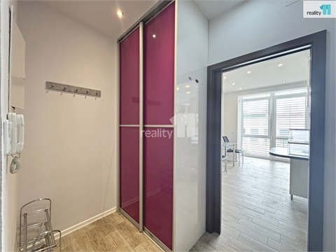 Prodej bytu 1kk, 50 m² - 14