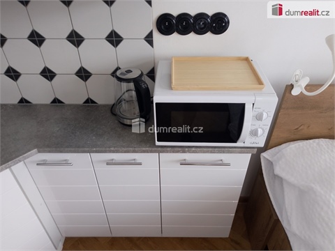 Pronájem bytu 1kk, 20 m² 14