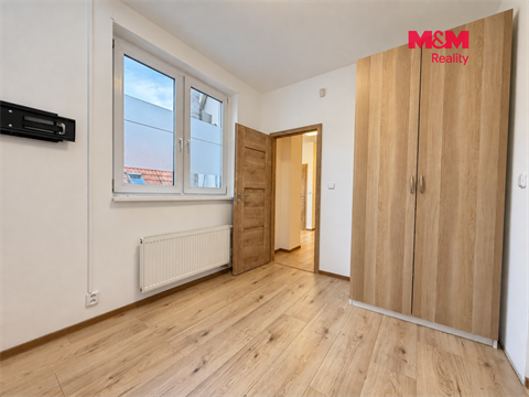Pronájem bytu 2kk, 26 m² - 0