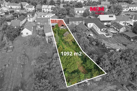 Prodej stavebního pozemku, 1 092 m² 0