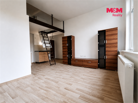 Pronájem bytu 1kk, 26 m² - 0