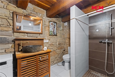 Prodej rodinného domu, 380 m² 4