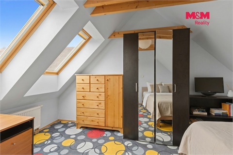 Prodej rodinného domu, 380 m² 12