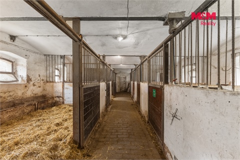 Prodej rodinného domu, 380 m² 6